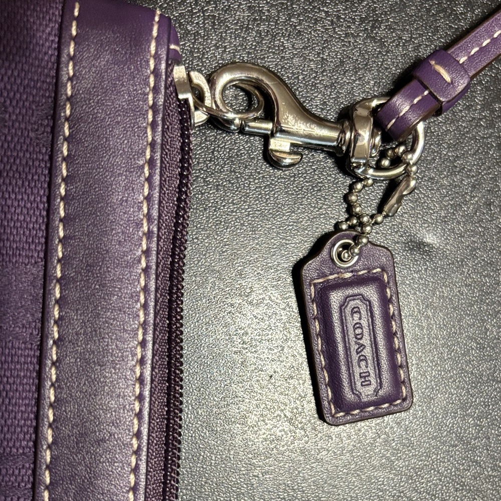 Coach Classic Design Iconic C Pattern Elegant Pur… - image 3